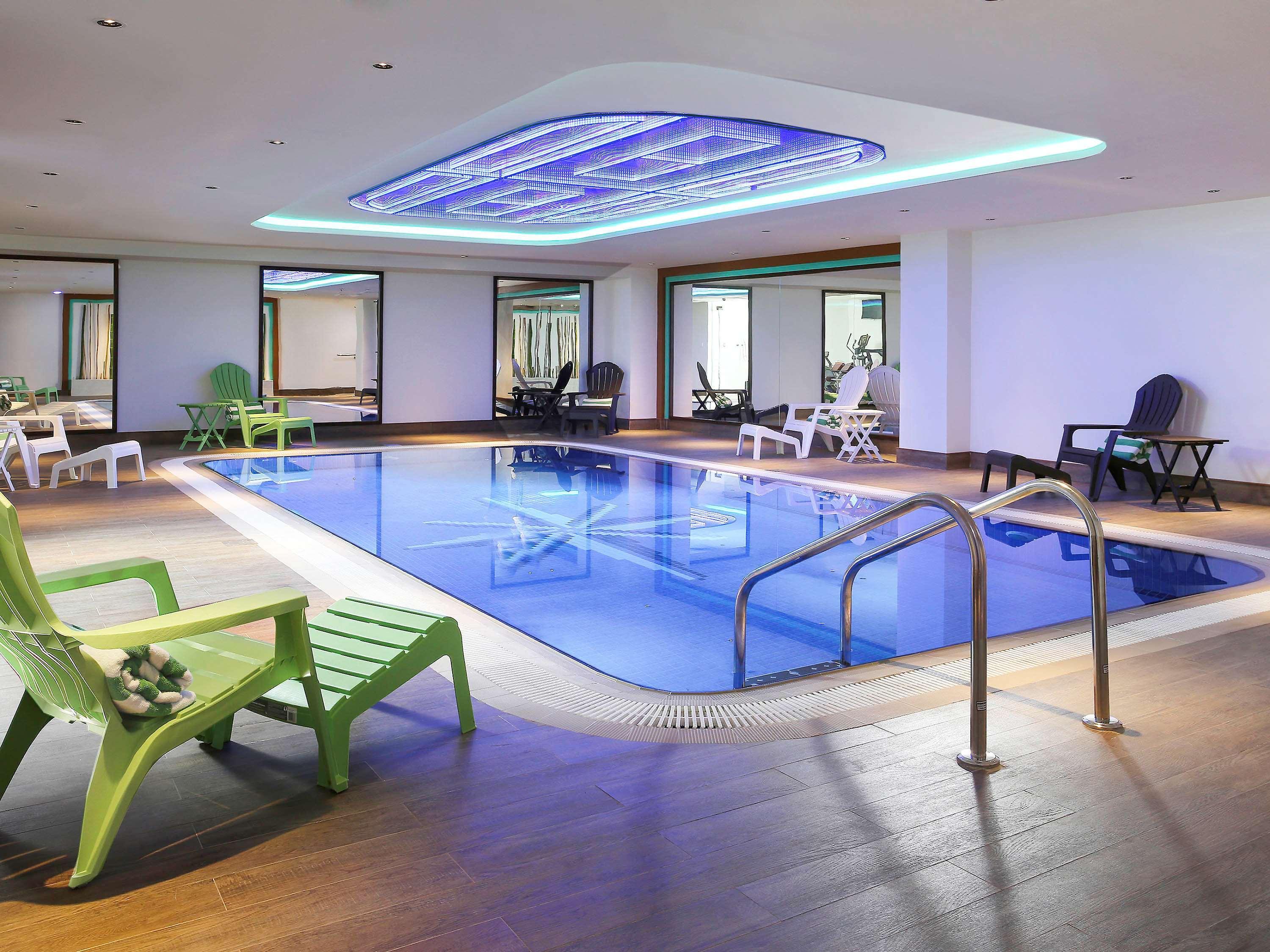 Ibis Styles Dubai Jumeira Bagian luar foto