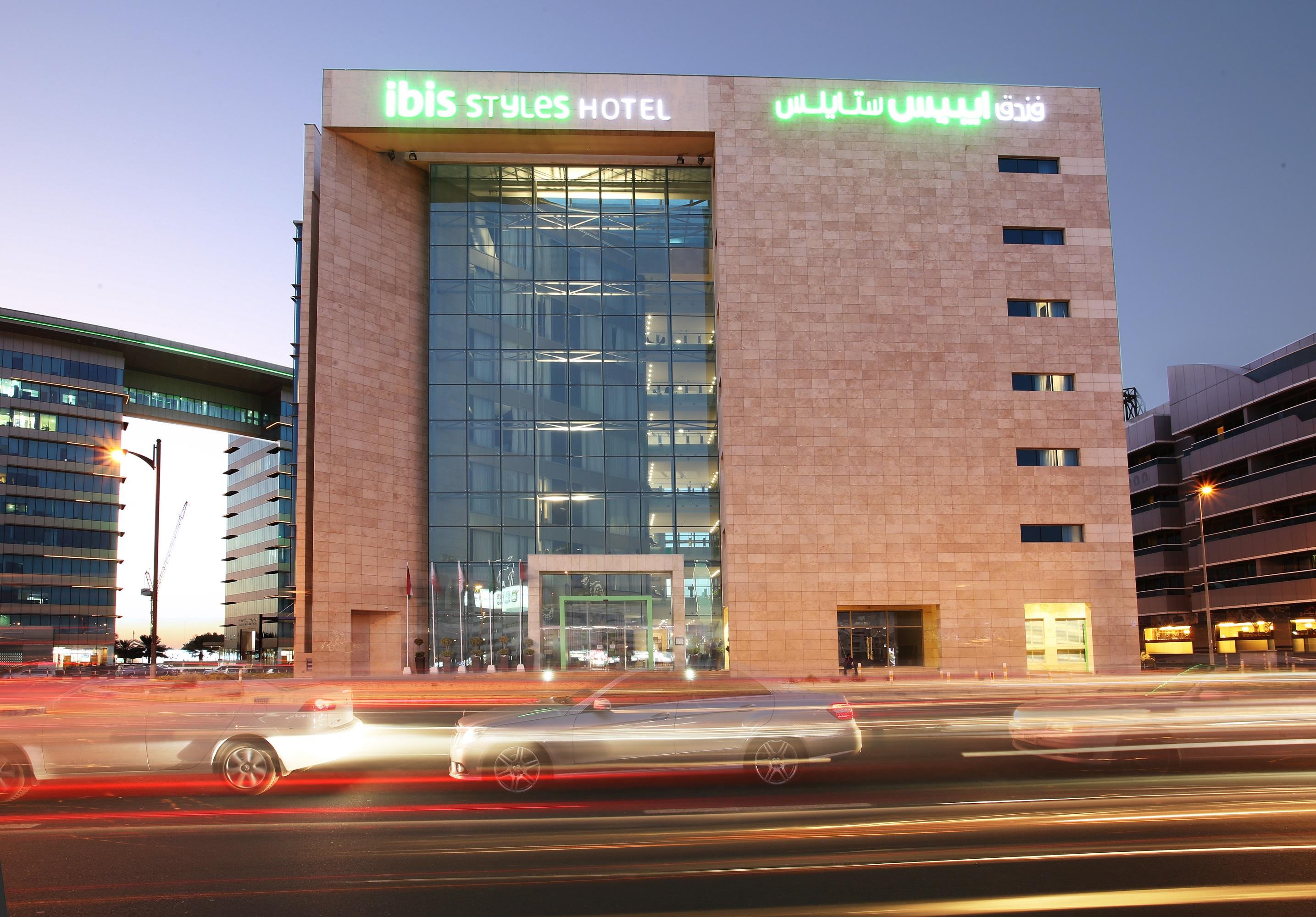Ibis Styles Dubai Jumeira Bagian luar foto