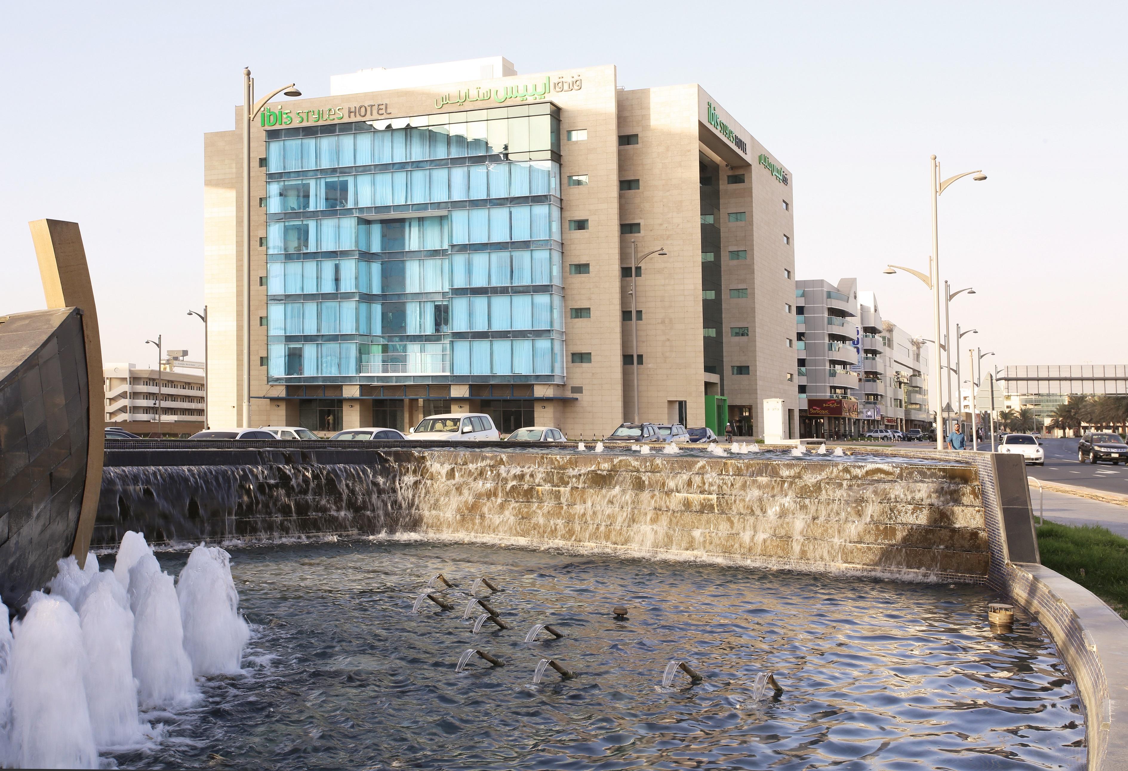 Ibis Styles Dubai Jumeira Bagian luar foto