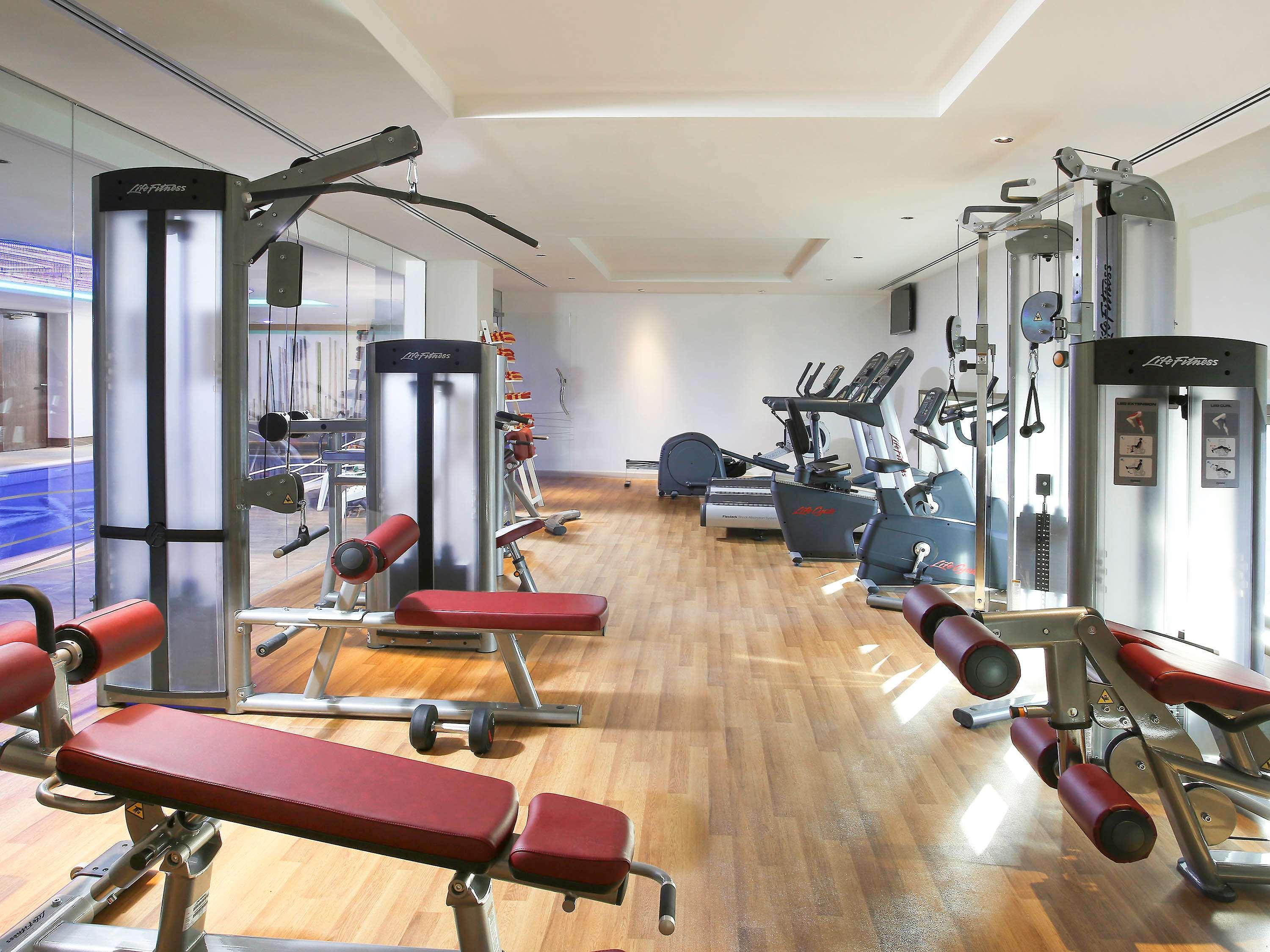 Ibis Styles Dubai Jumeira Bagian luar foto