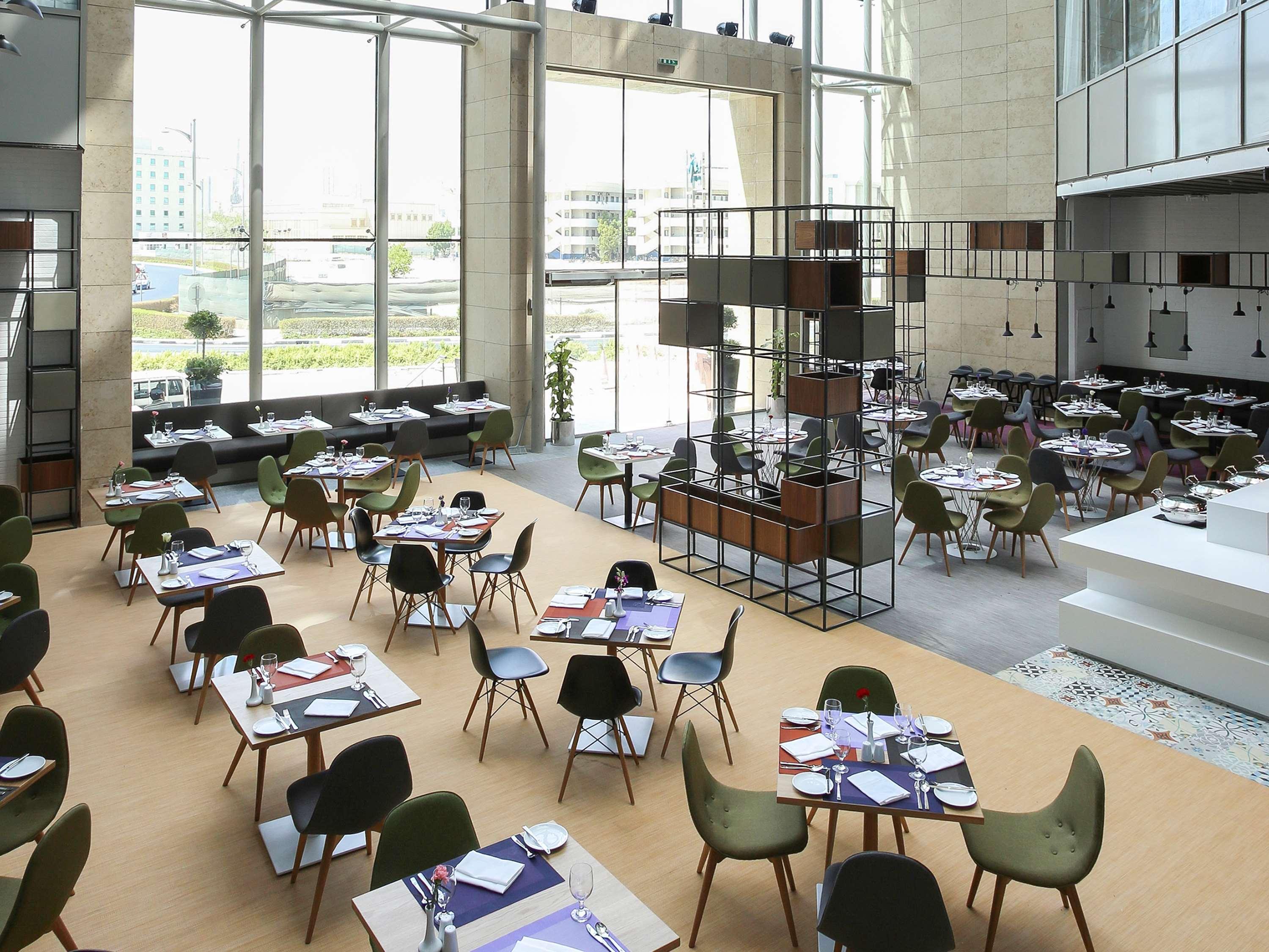 Ibis Styles Dubai Jumeira Bagian luar foto