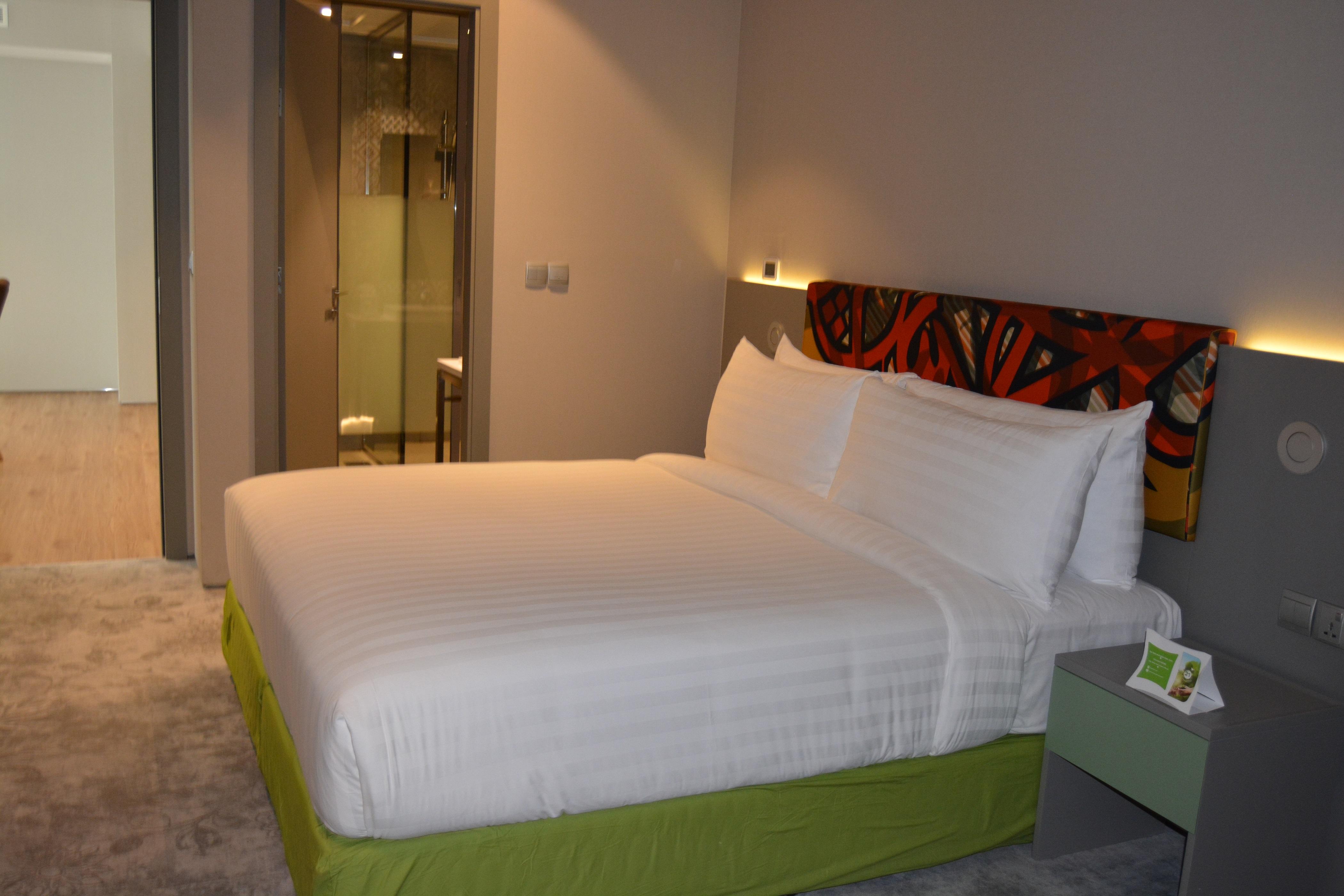 Ibis Styles Dubai Jumeira Bagian luar foto