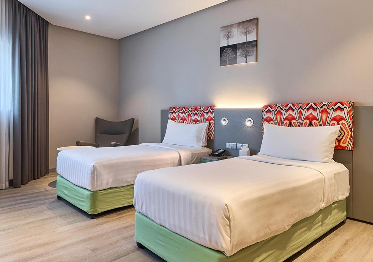 Ibis Styles Dubai Jumeira Bagian luar foto