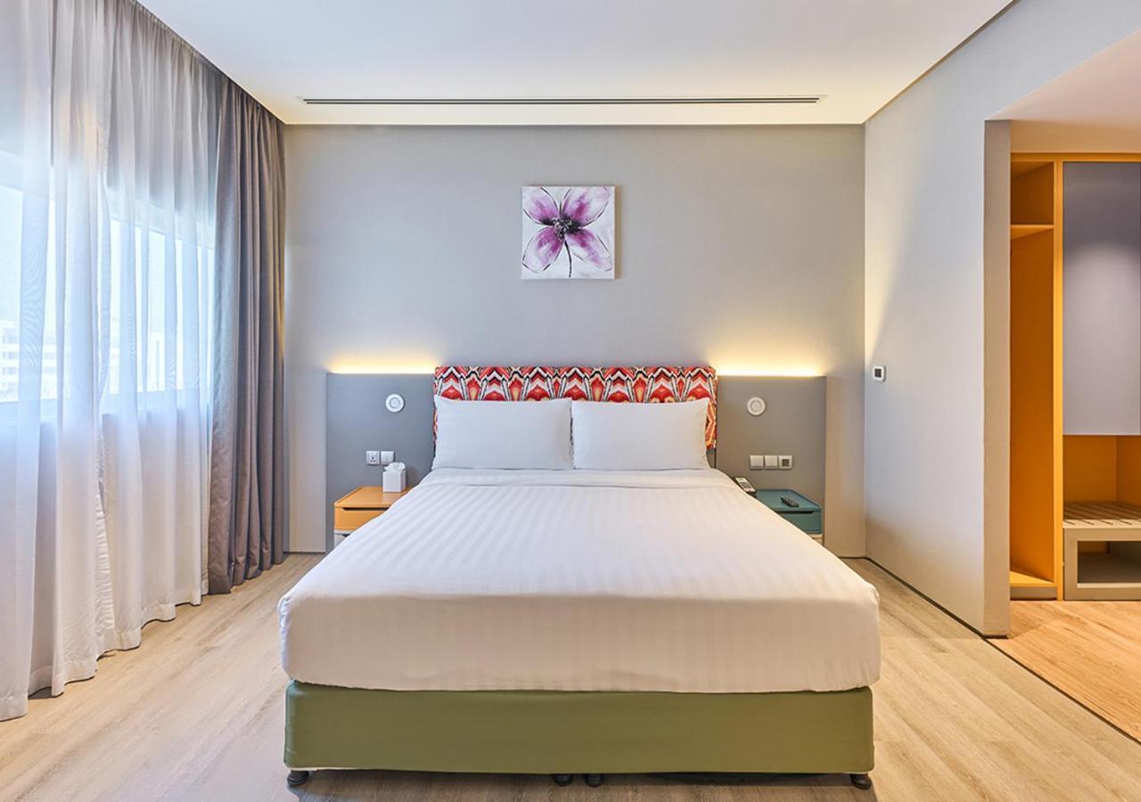 Ibis Styles Dubai Jumeira Bagian luar foto