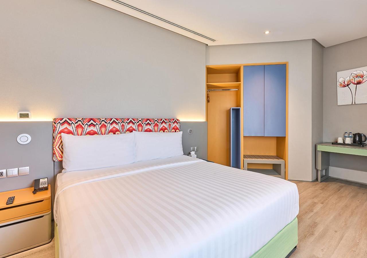 Ibis Styles Dubai Jumeira Bagian luar foto