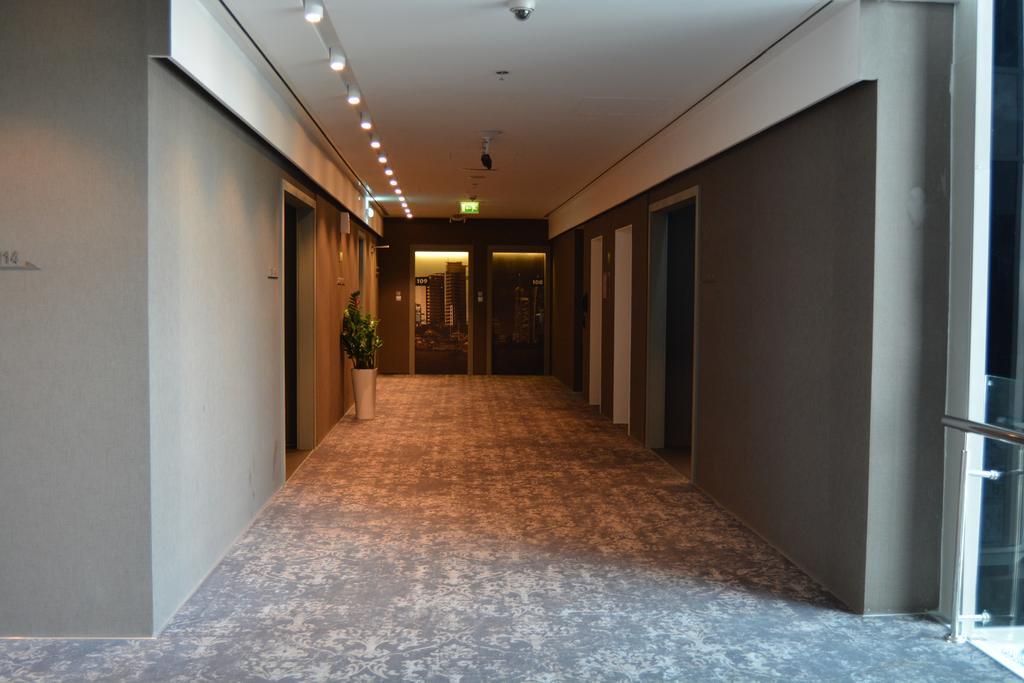 Ibis Styles Dubai Jumeira Bagian luar foto