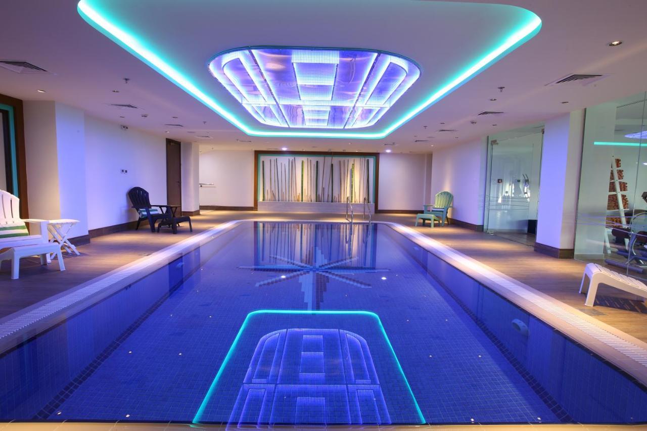 Ibis Styles Dubai Jumeira Bagian luar foto